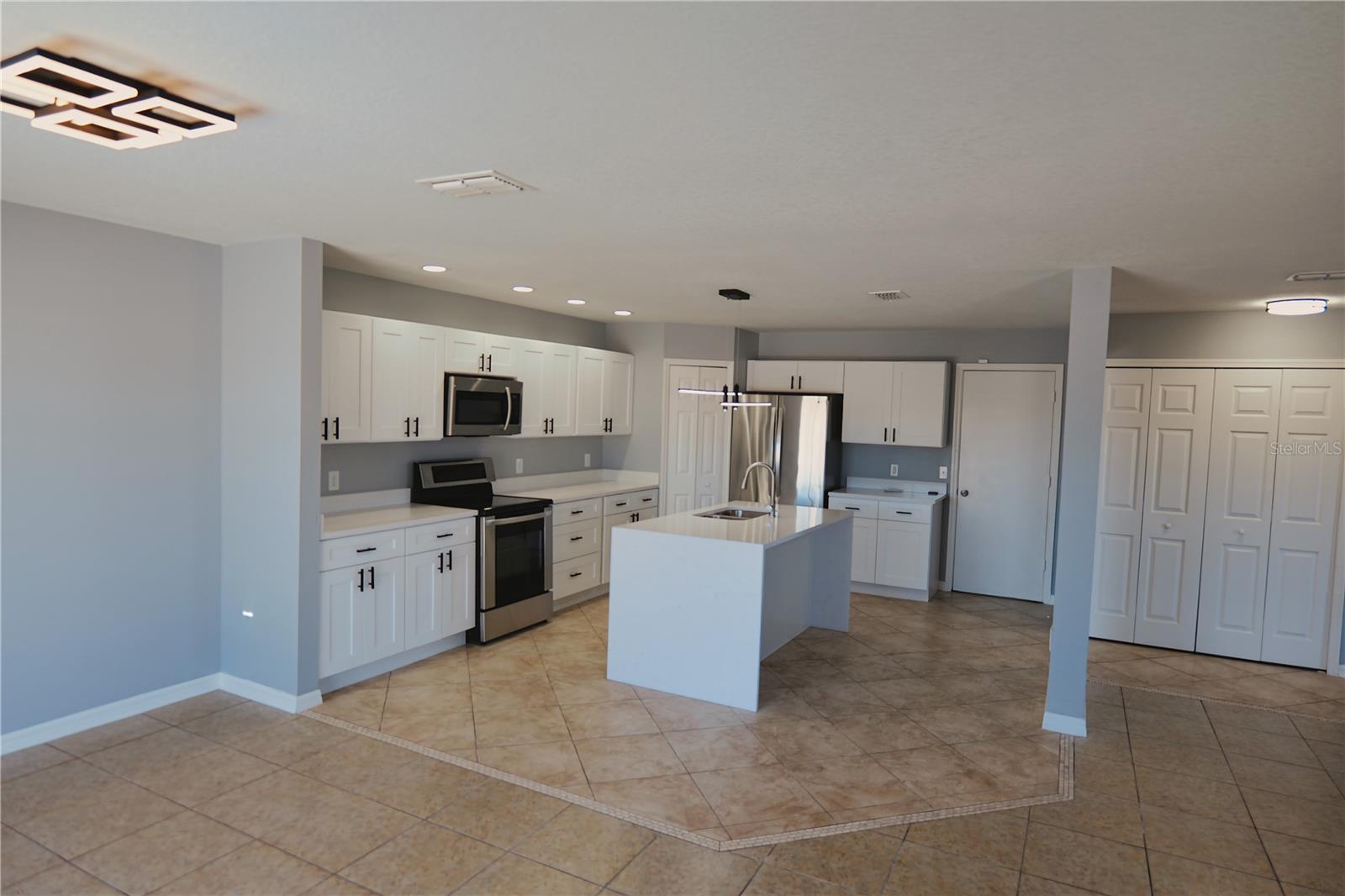 Image 7 of 22 For 706 Brenton Leaf Drive