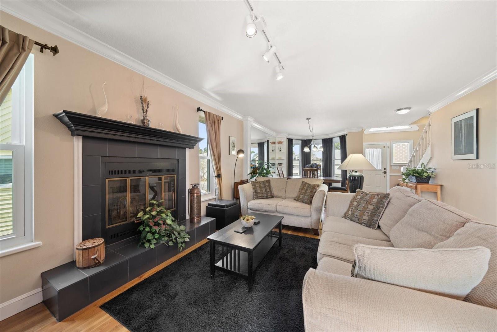 Image 12 of 44 For 856 Wisconsin Avenue