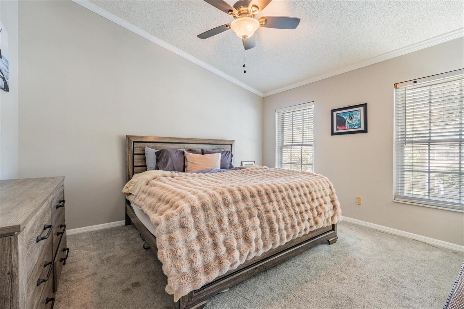 Image 18 of 19 For 3819 Horatio Street B-10