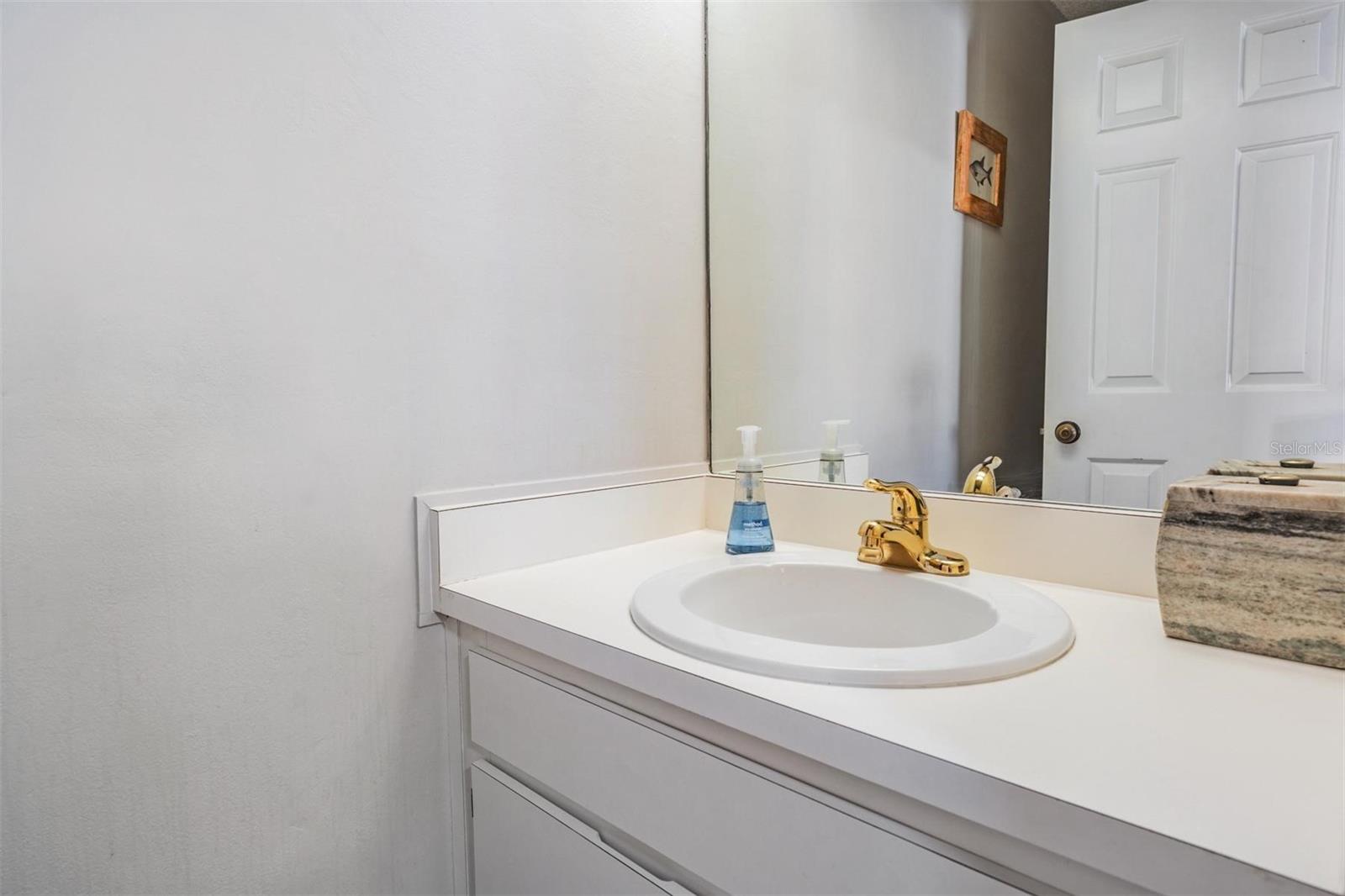 Image 9 of 19 For 3819 Horatio Street B-10