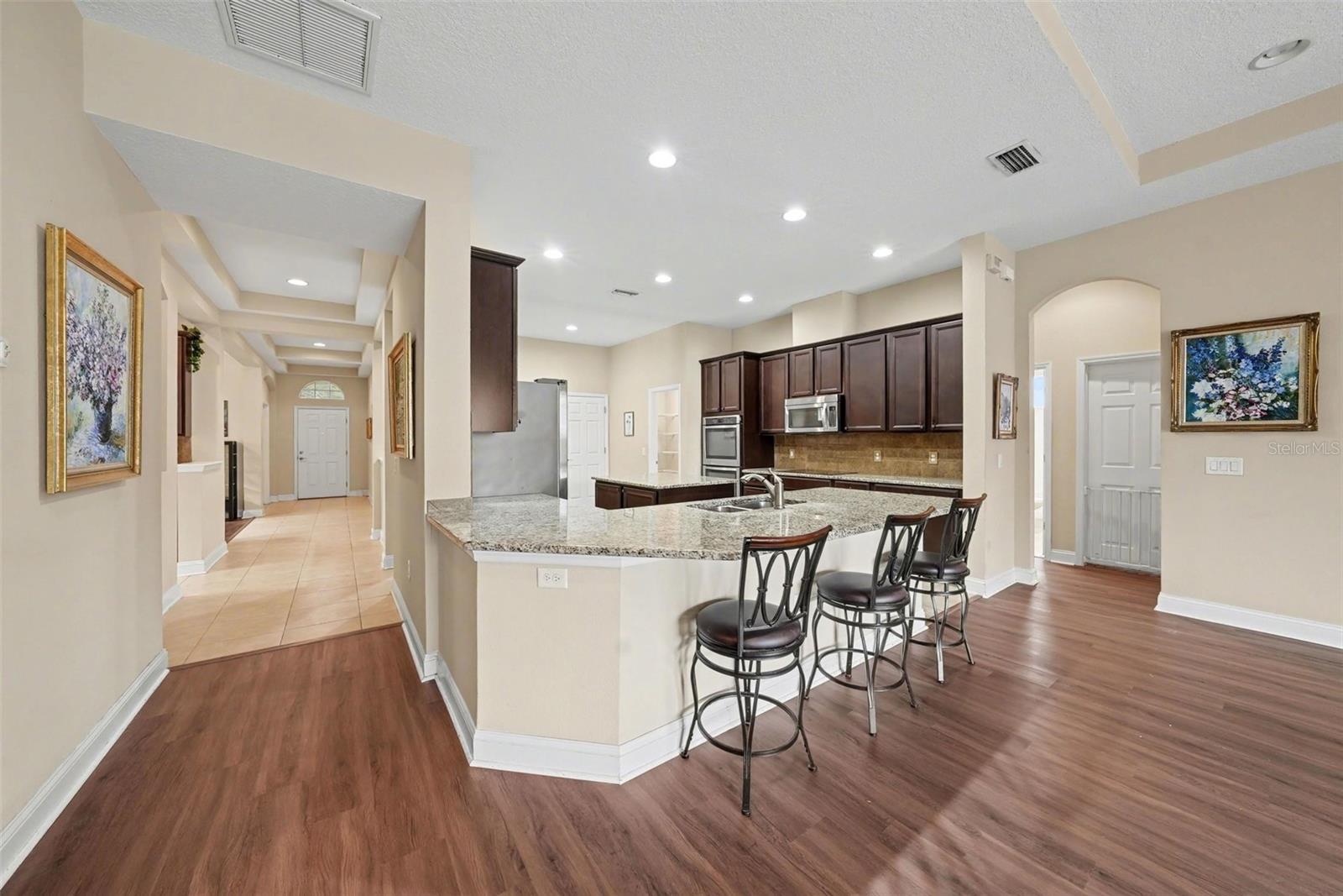 Listing photo id 19 for 20153 Oakflower Avenue