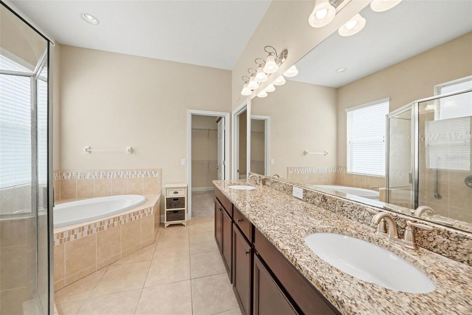 Listing photo id 29 for 20153 Oakflower Avenue