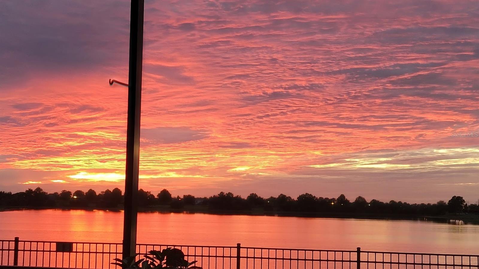 Listing photo id 10 for 6426 Tideline Drive