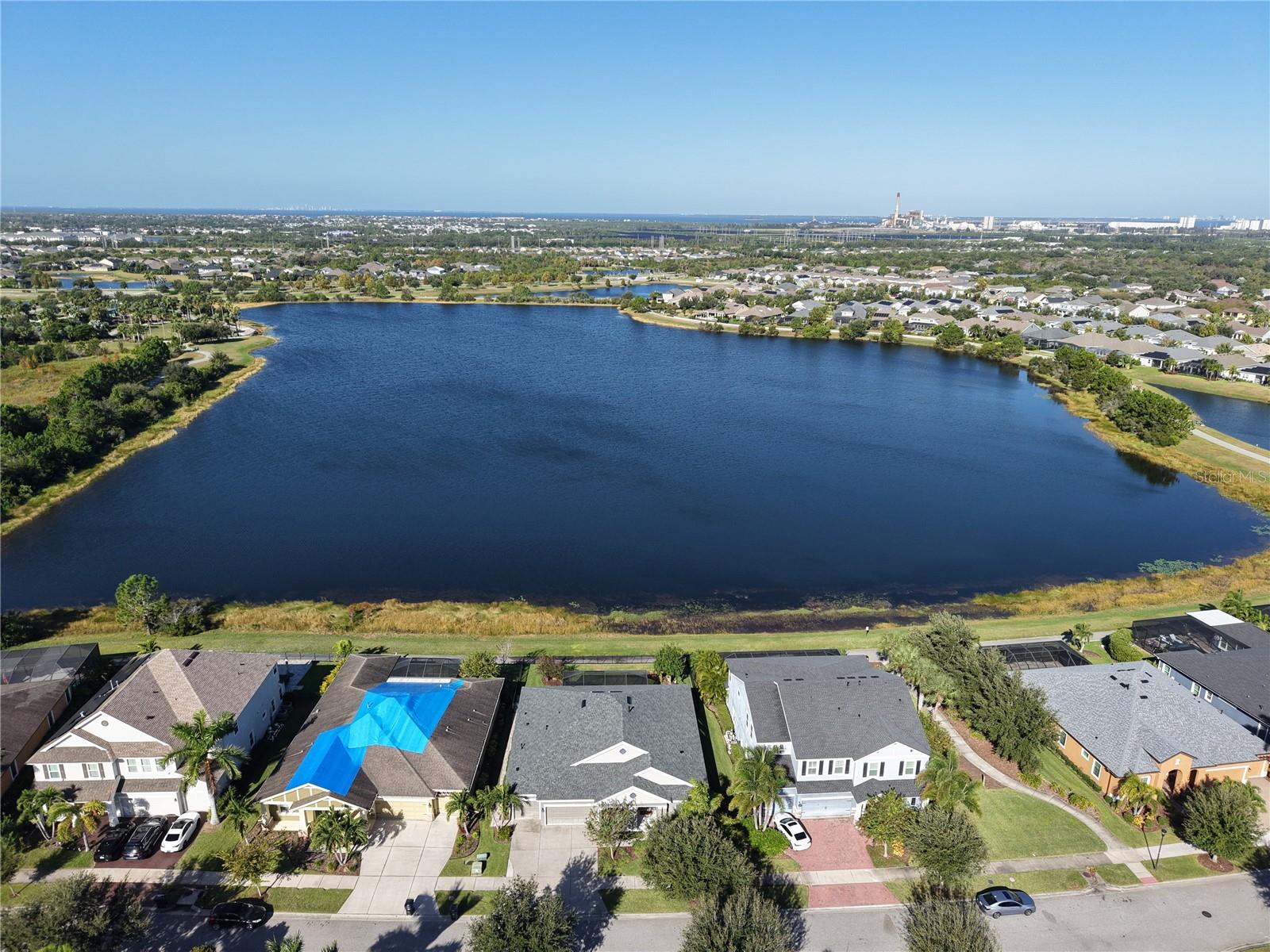 Listing photo id 15 for 6426 Tideline Drive