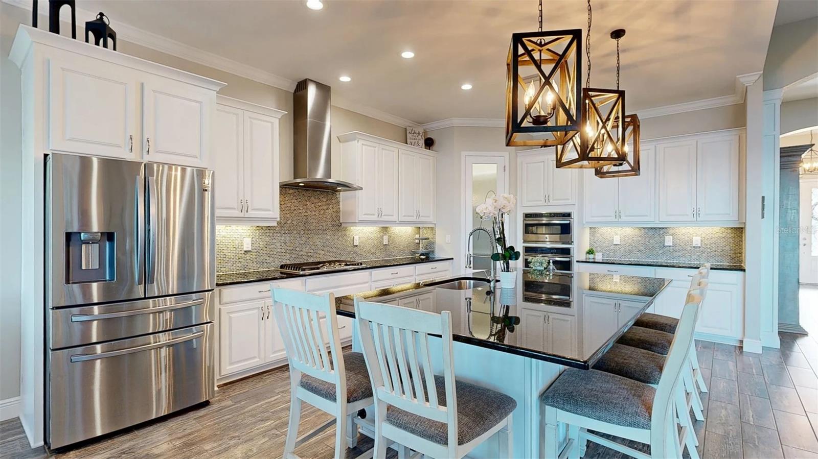 Listing photo id 27 for 6426 Tideline Drive