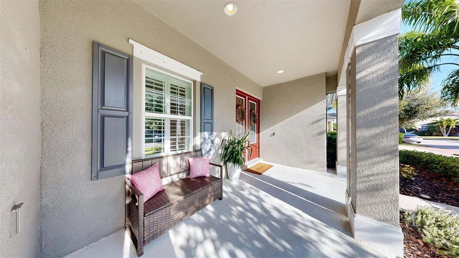 Listing photo id 1 for 6426 Tideline Drive