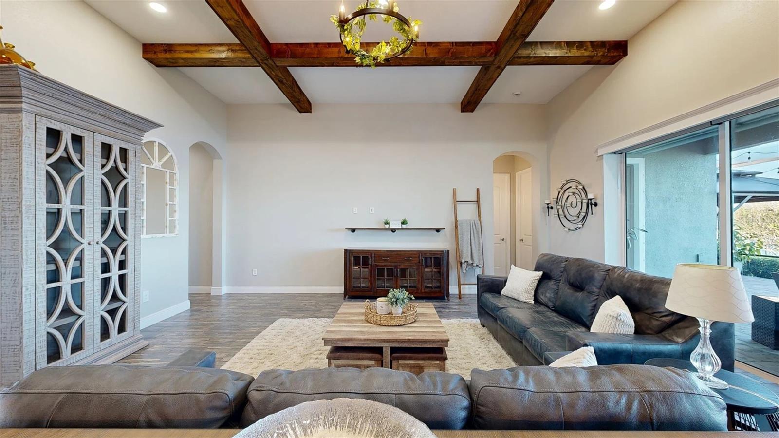 Listing photo id 35 for 6426 Tideline Drive