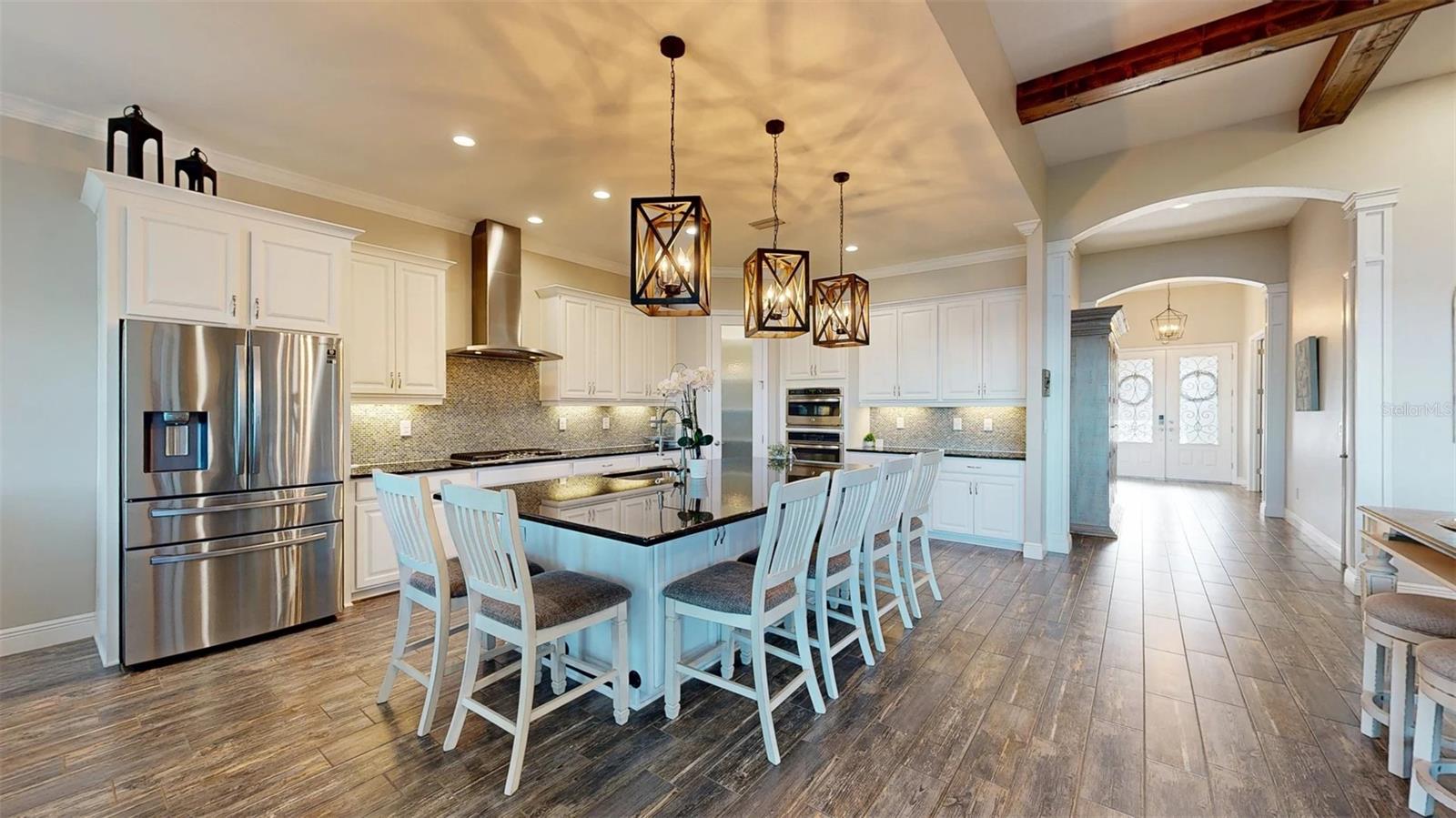 Listing photo id 41 for 6426 Tideline Drive