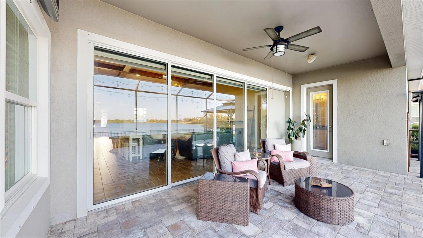 Listing photo id 5 for 6426 Tideline Drive