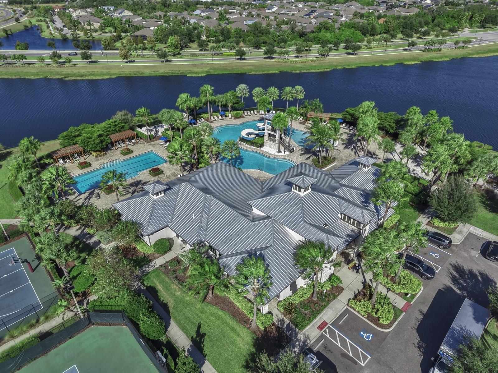 Listing photo id 71 for 6426 Tideline Drive