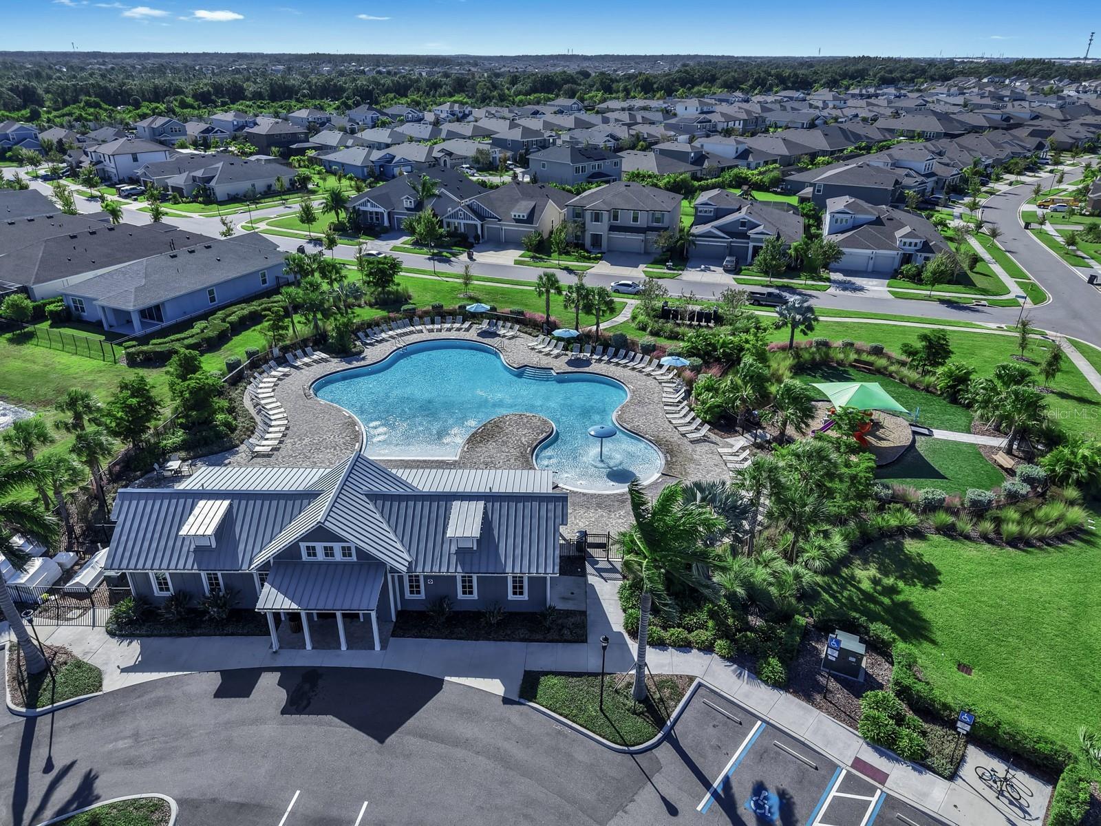 Listing photo id 77 for 6426 Tideline Drive