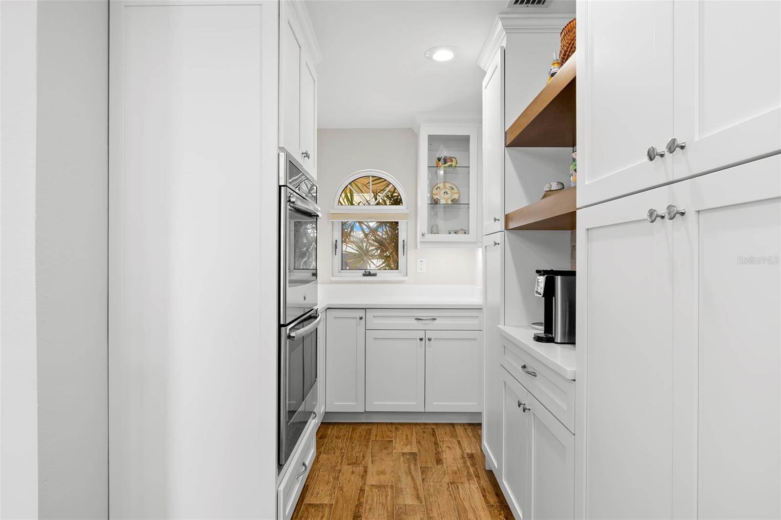 Image 17 of 67 For 2035 Hawaii Avenue Ne