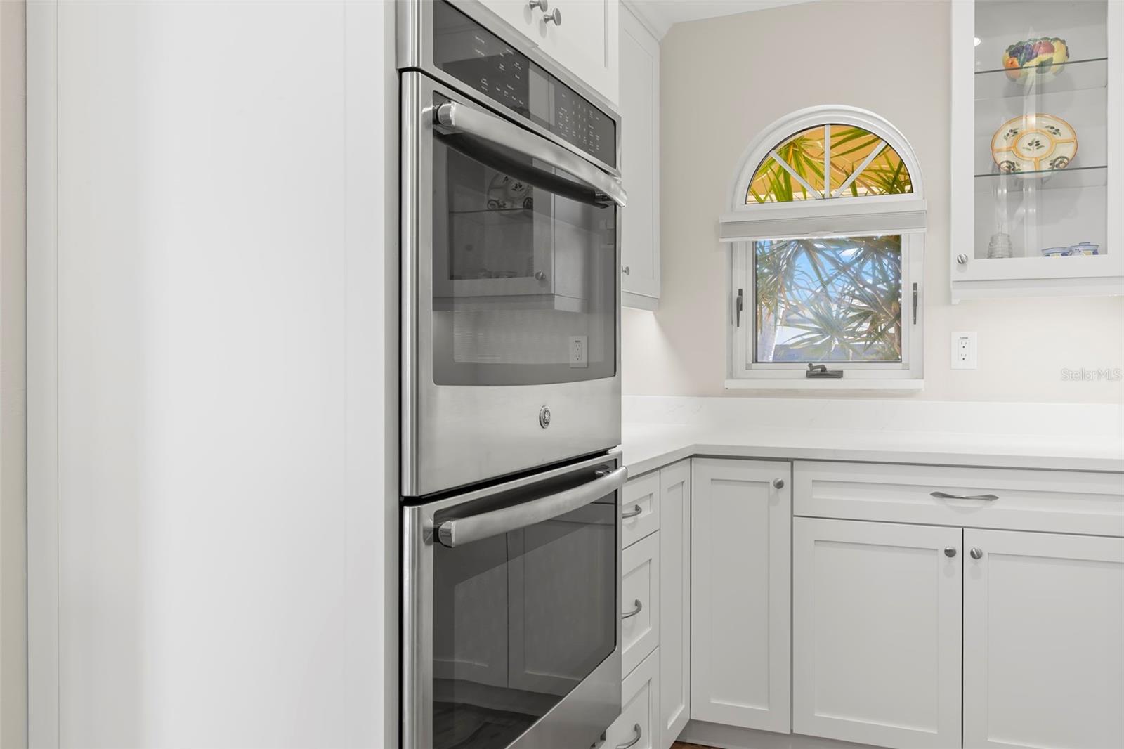 Image 18 of 67 For 2035 Hawaii Avenue Ne