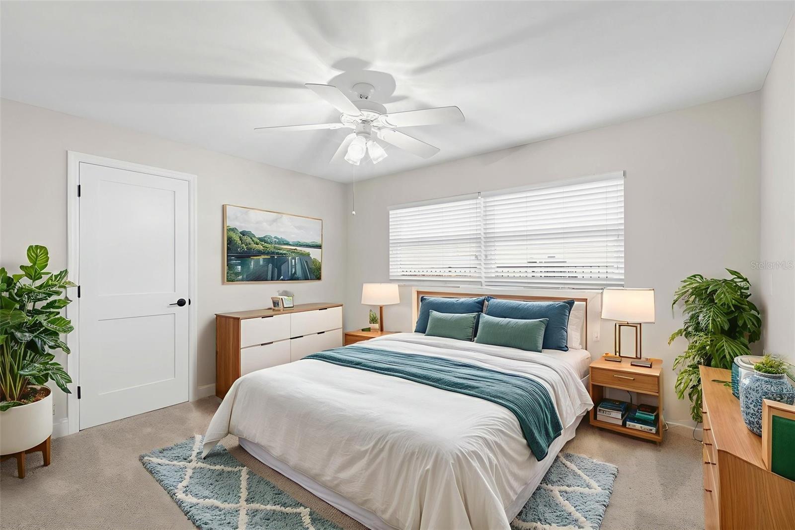 Image 43 of 67 For 2035 Hawaii Avenue Ne