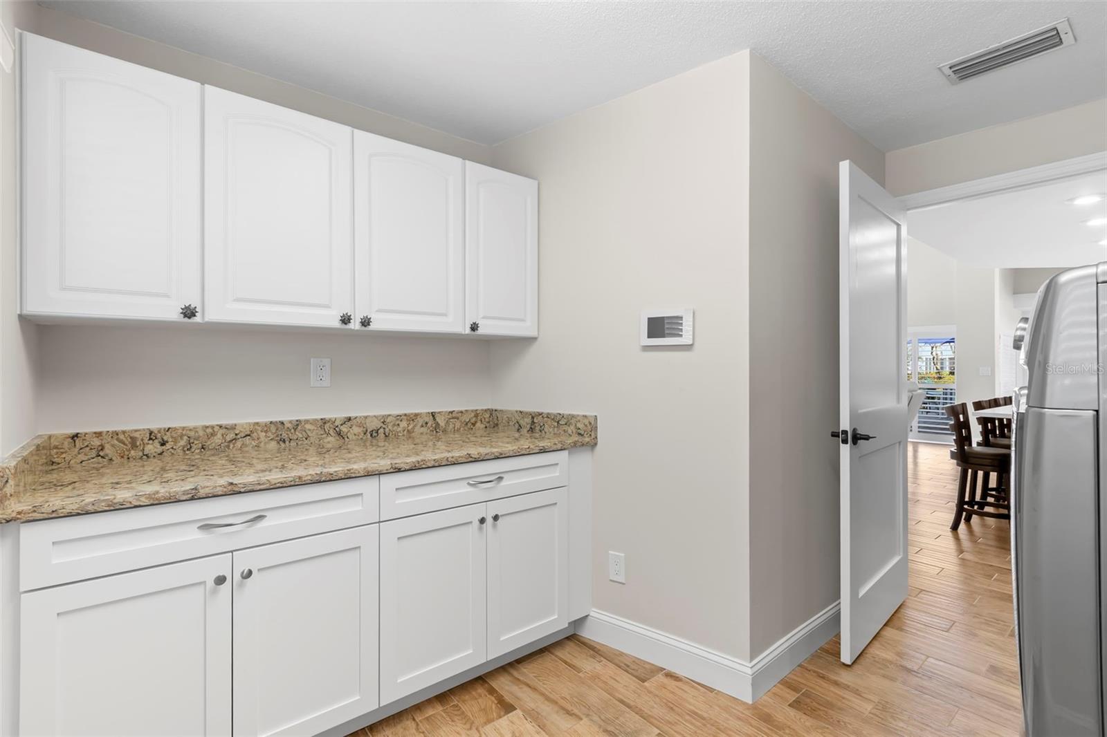 Image 47 of 67 For 2035 Hawaii Avenue Ne