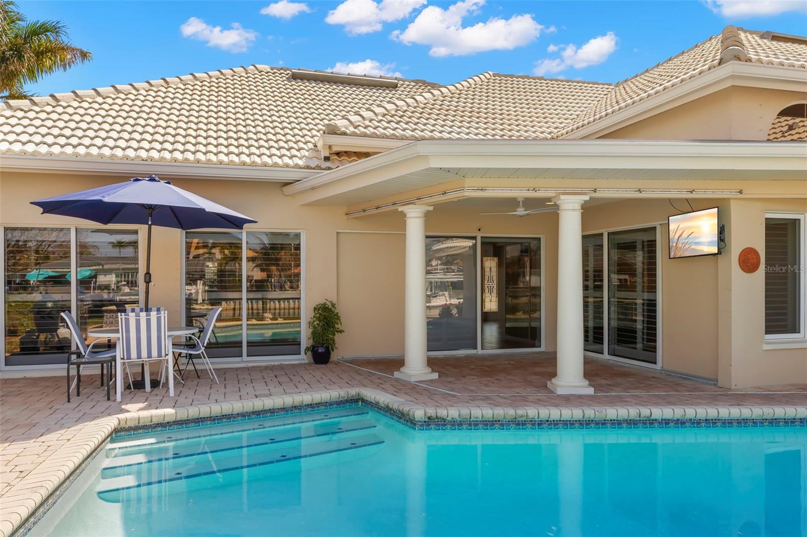 Image 54 of 67 For 2035 Hawaii Avenue Ne