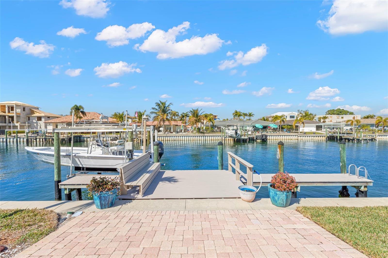 Image 56 of 67 For 2035 Hawaii Avenue Ne