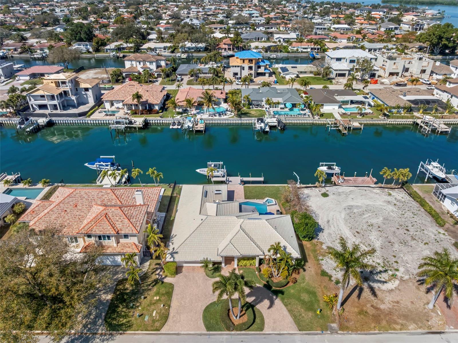 Image 64 of 67 For 2035 Hawaii Avenue Ne