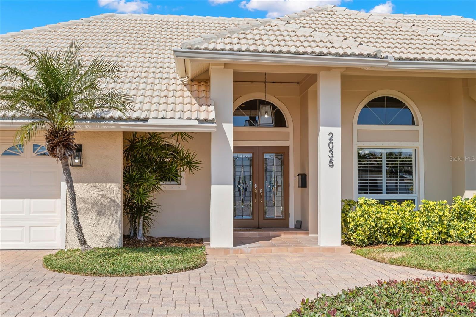 Image 9 of 67 For 2035 Hawaii Avenue Ne