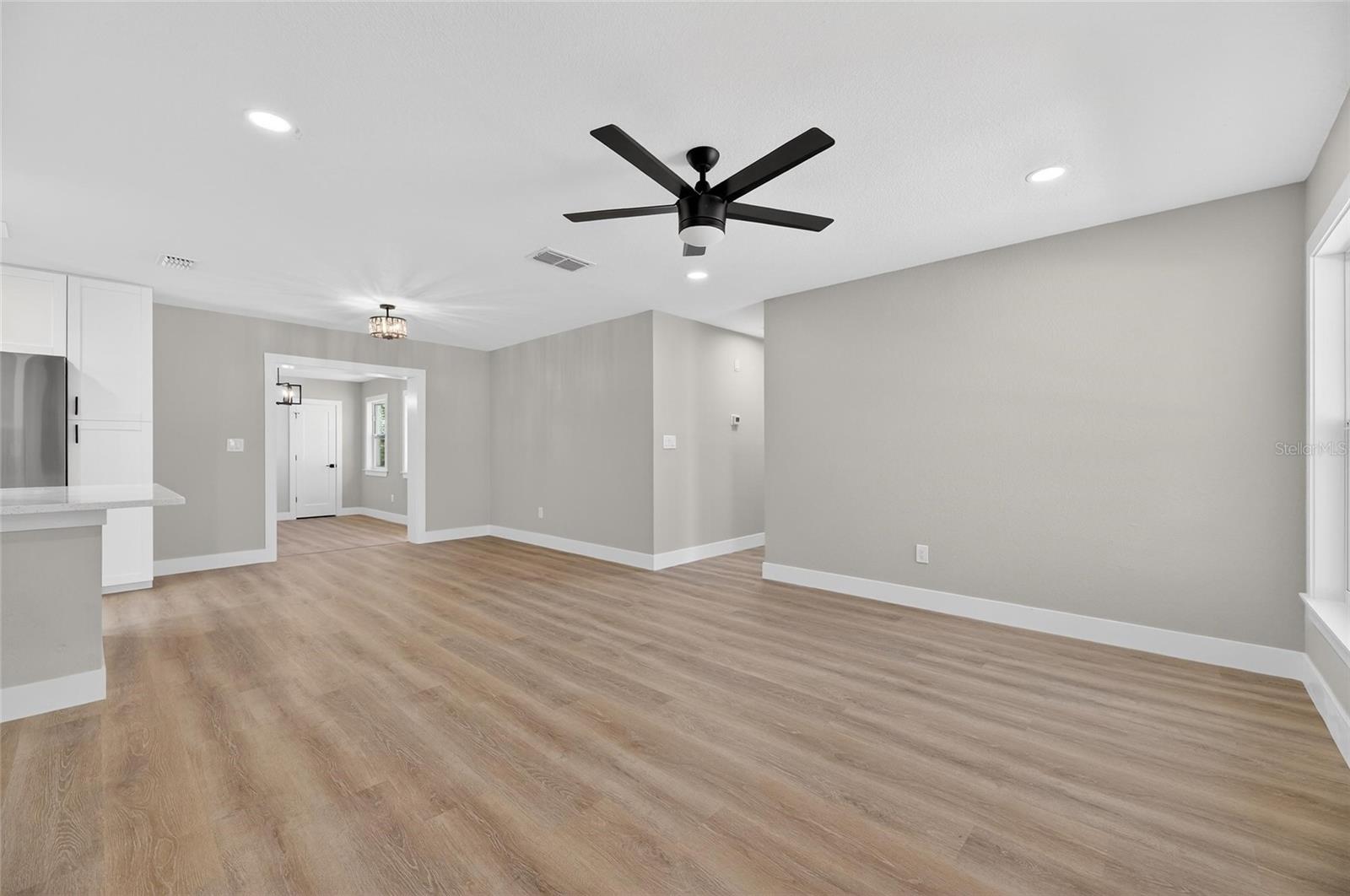 Image 10 of 100 For 207 Lentz Road