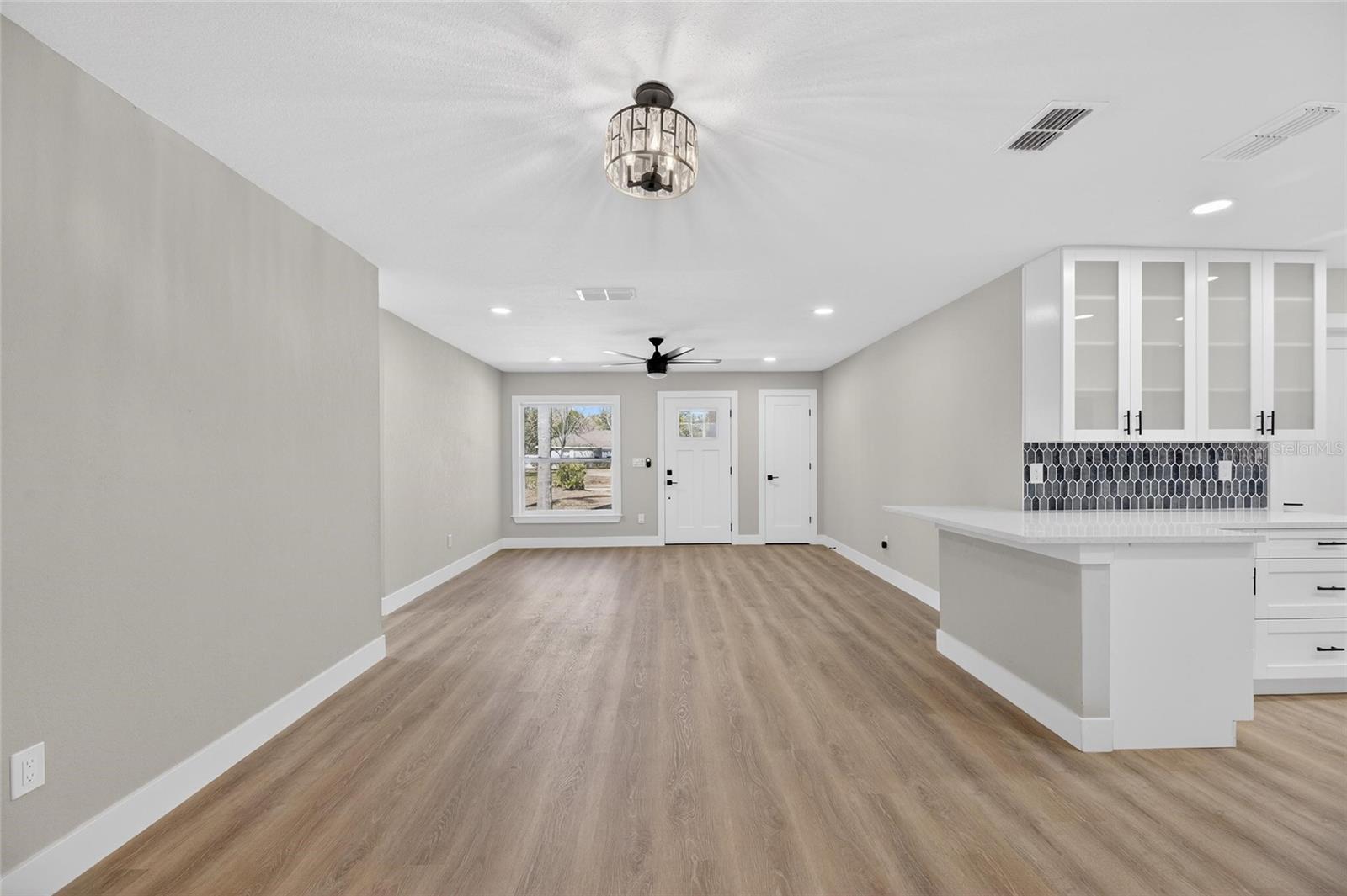 Image 18 of 100 For 207 Lentz Road