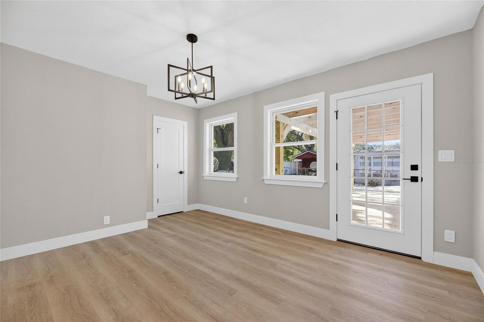 Image 26 of 100 For 207 Lentz Road