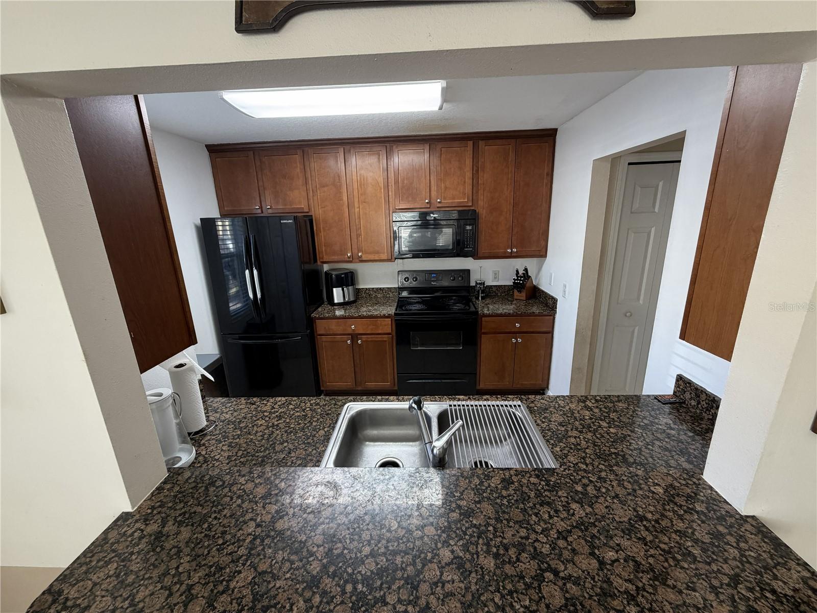 Image 5 of 18 For 3858 Island Way