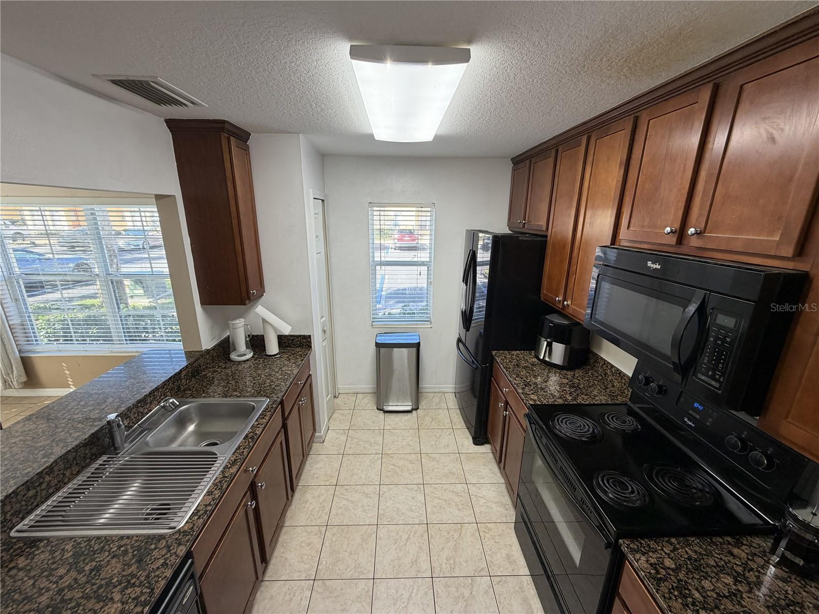 Image 6 of 18 For 3858 Island Way