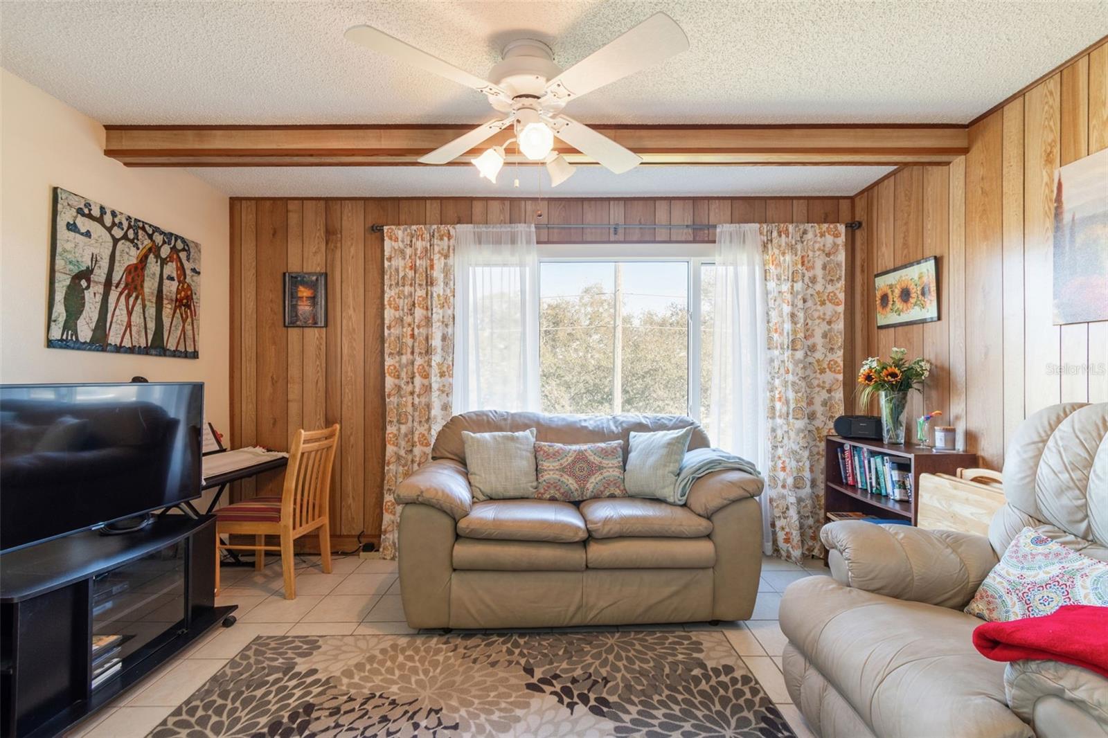 Listing photo id 9 for 2226 Switzerland Way 46