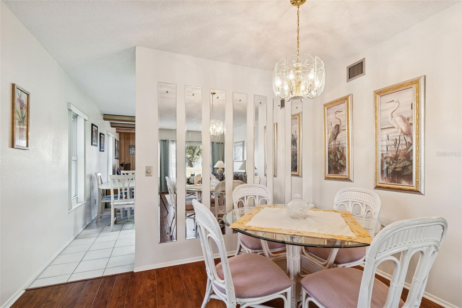 Listing photo id 17 for 2226 Switzerland Way 46