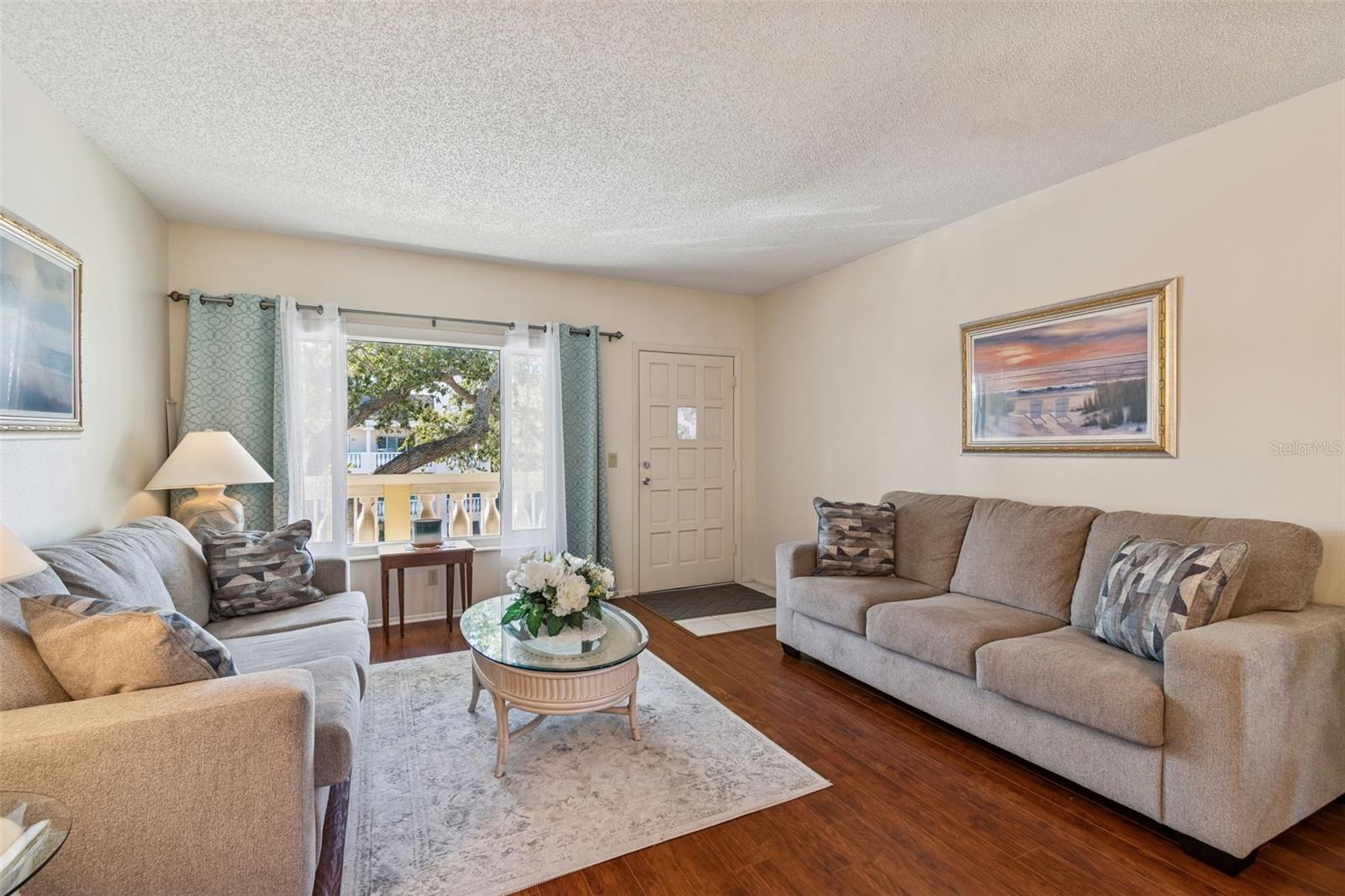 Listing photo id 21 for 2226 Switzerland Way 46