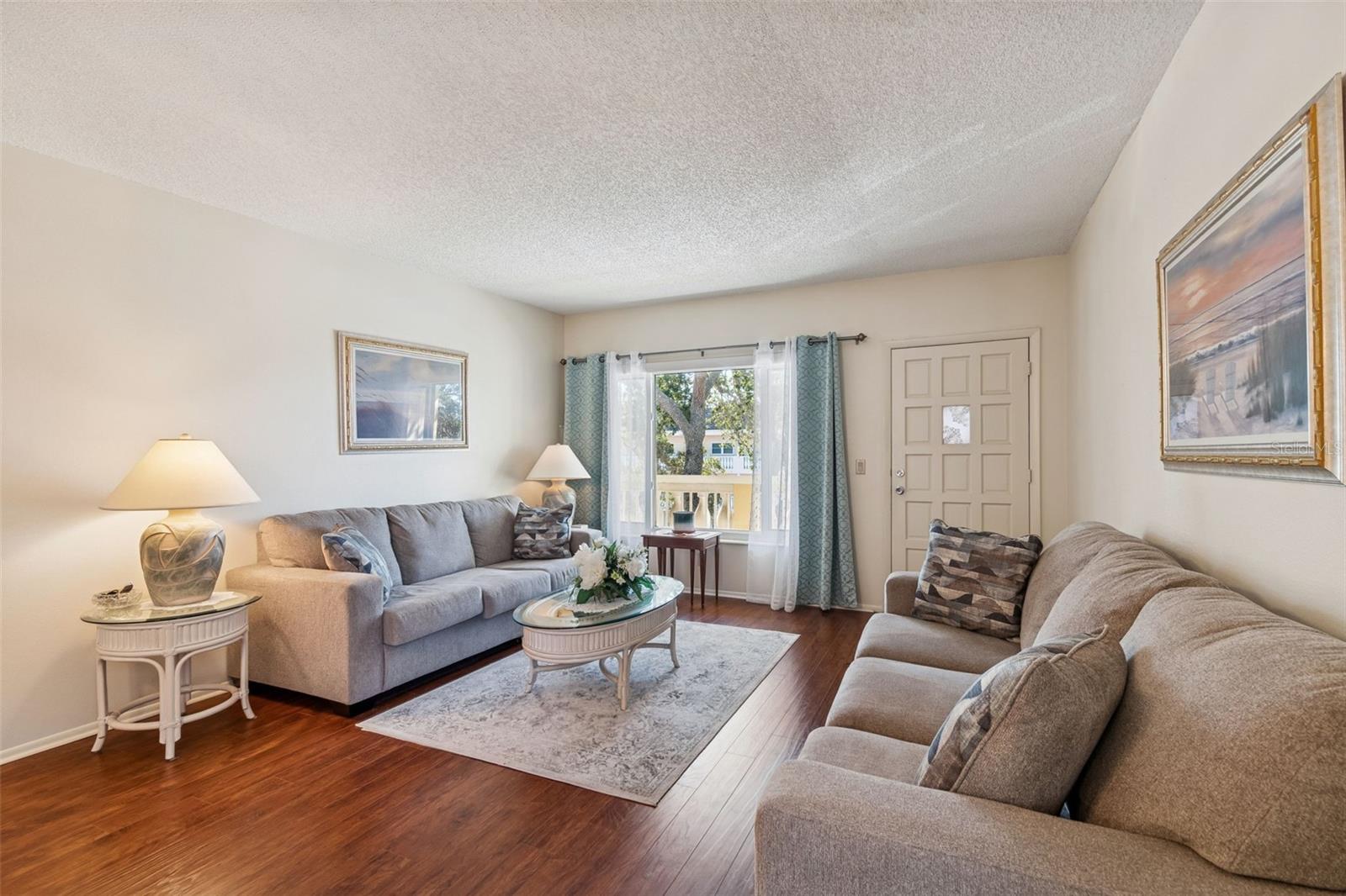 Listing photo id 22 for 2226 Switzerland Way 46