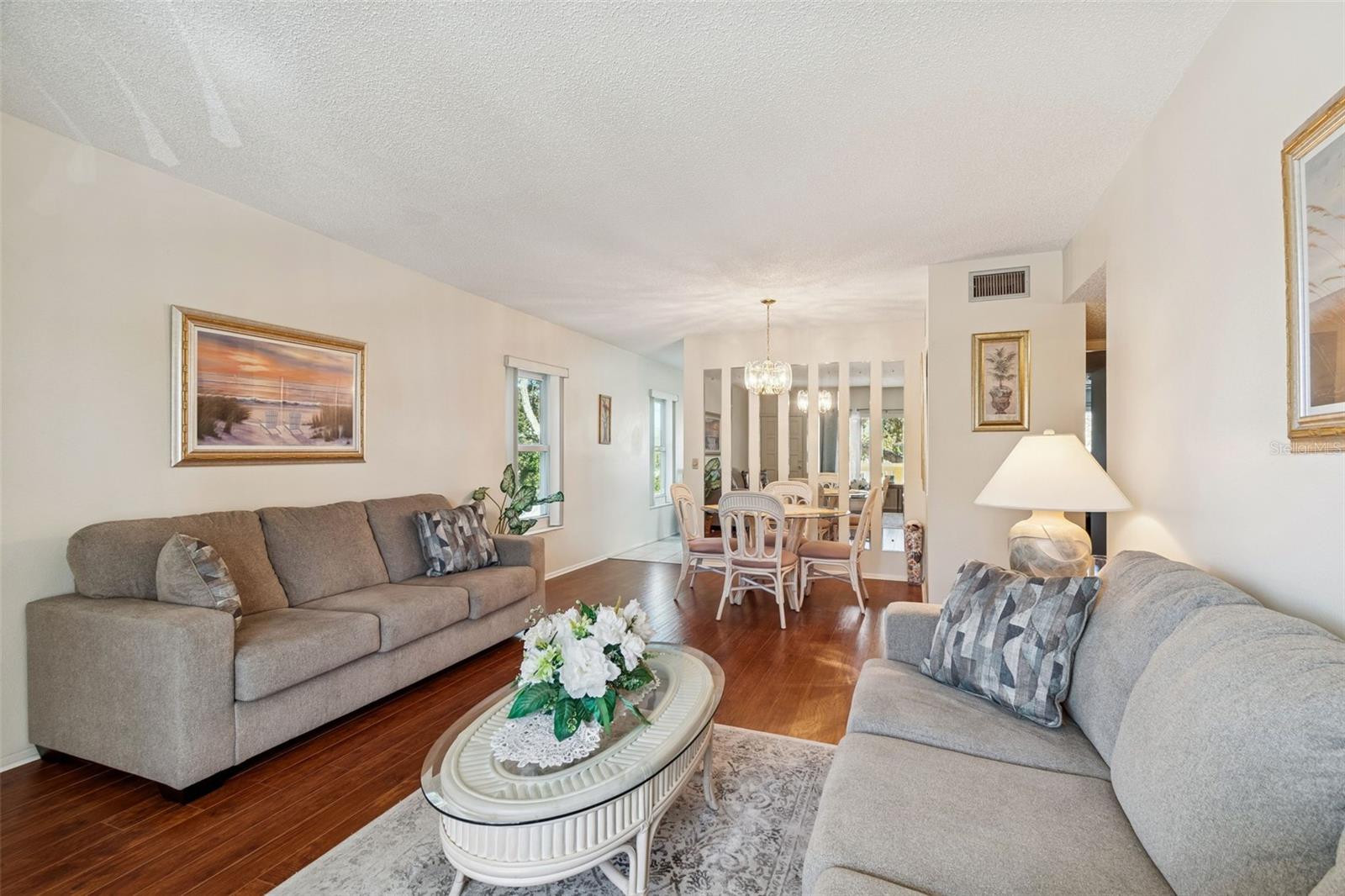 Listing photo id 23 for 2226 Switzerland Way 46