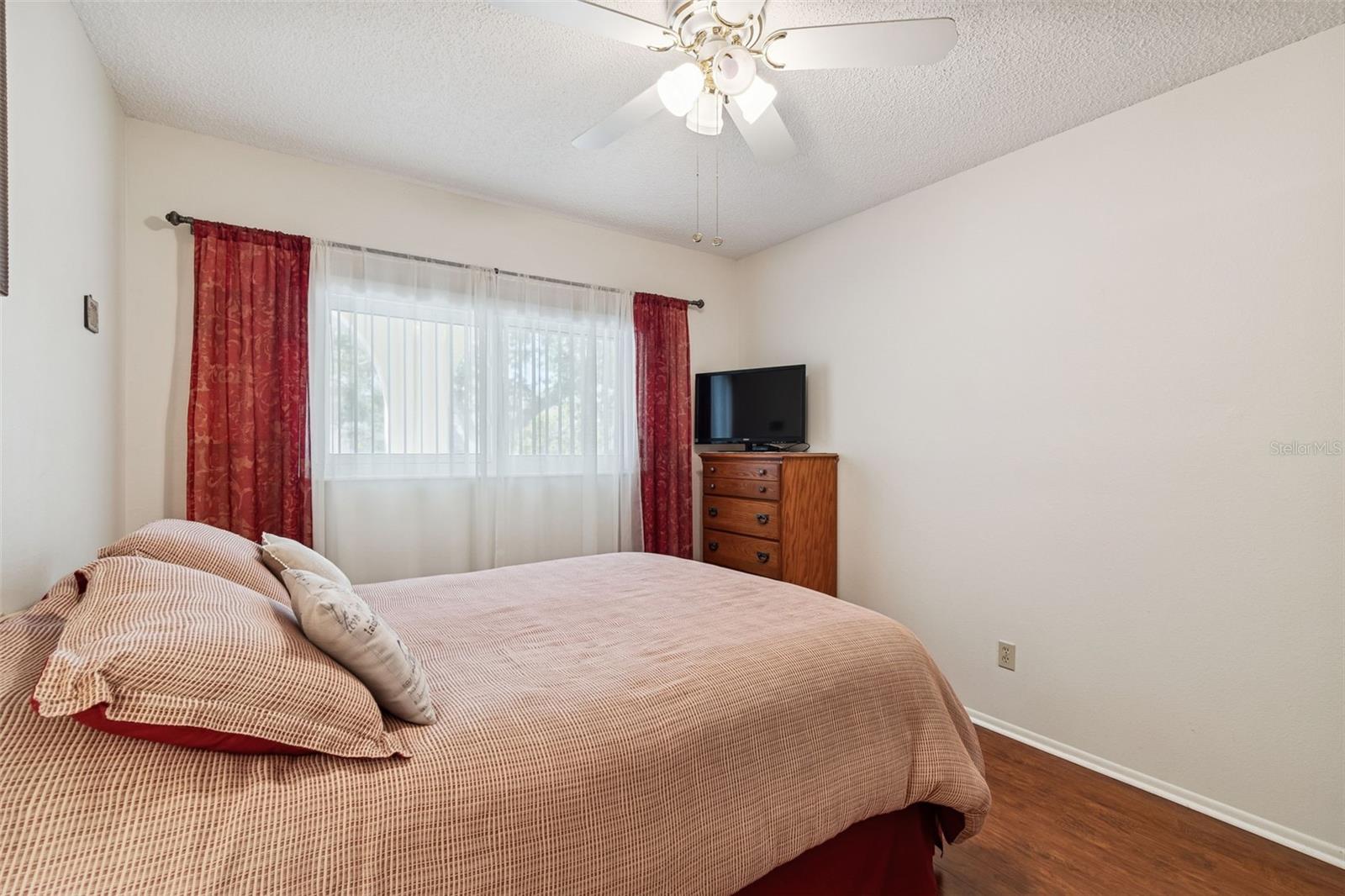 Listing photo id 25 for 2226 Switzerland Way 46