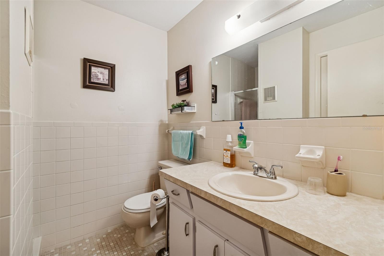Listing photo id 36 for 2226 Switzerland Way 46