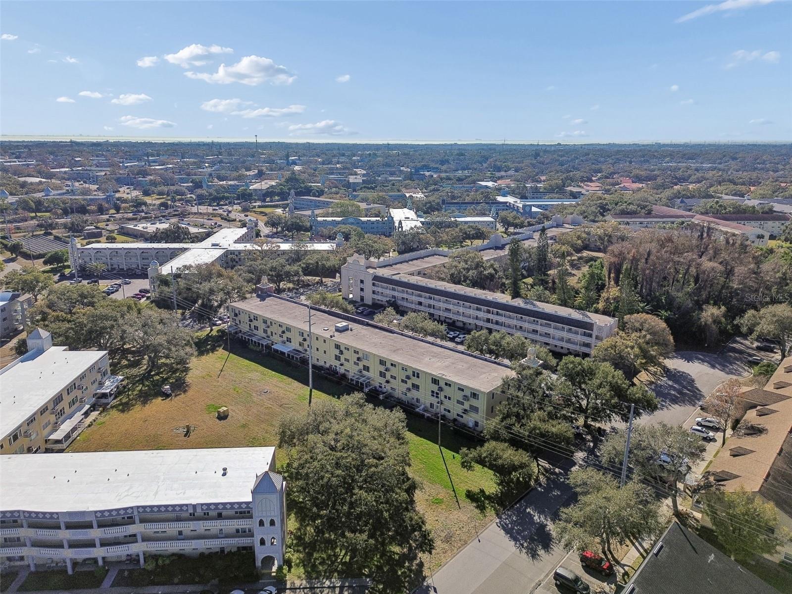 Listing photo id 47 for 2226 Switzerland Way 46