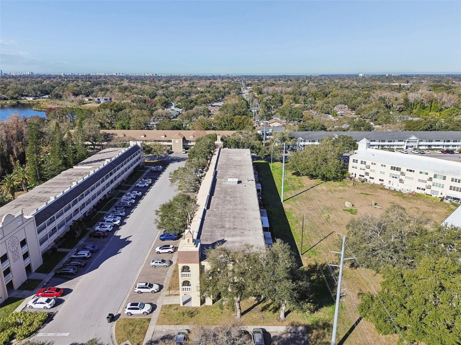 Listing photo id 52 for 2226 Switzerland Way 46