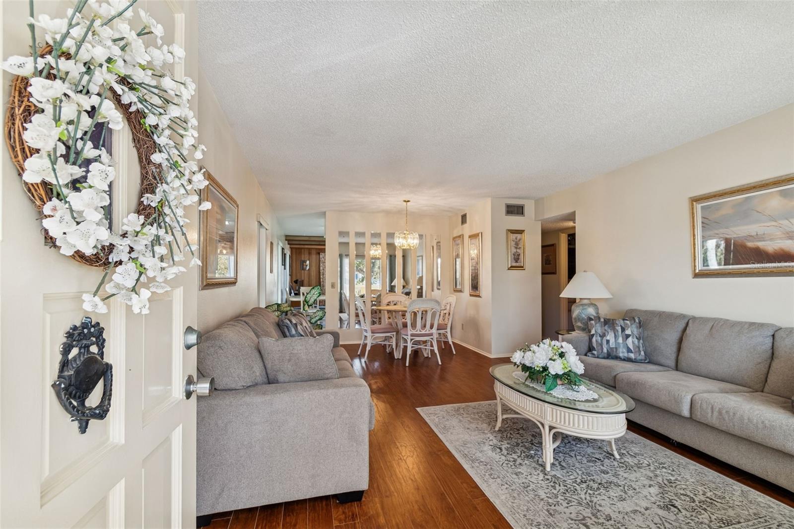 Listing photo id 7 for 2226 Switzerland Way 46