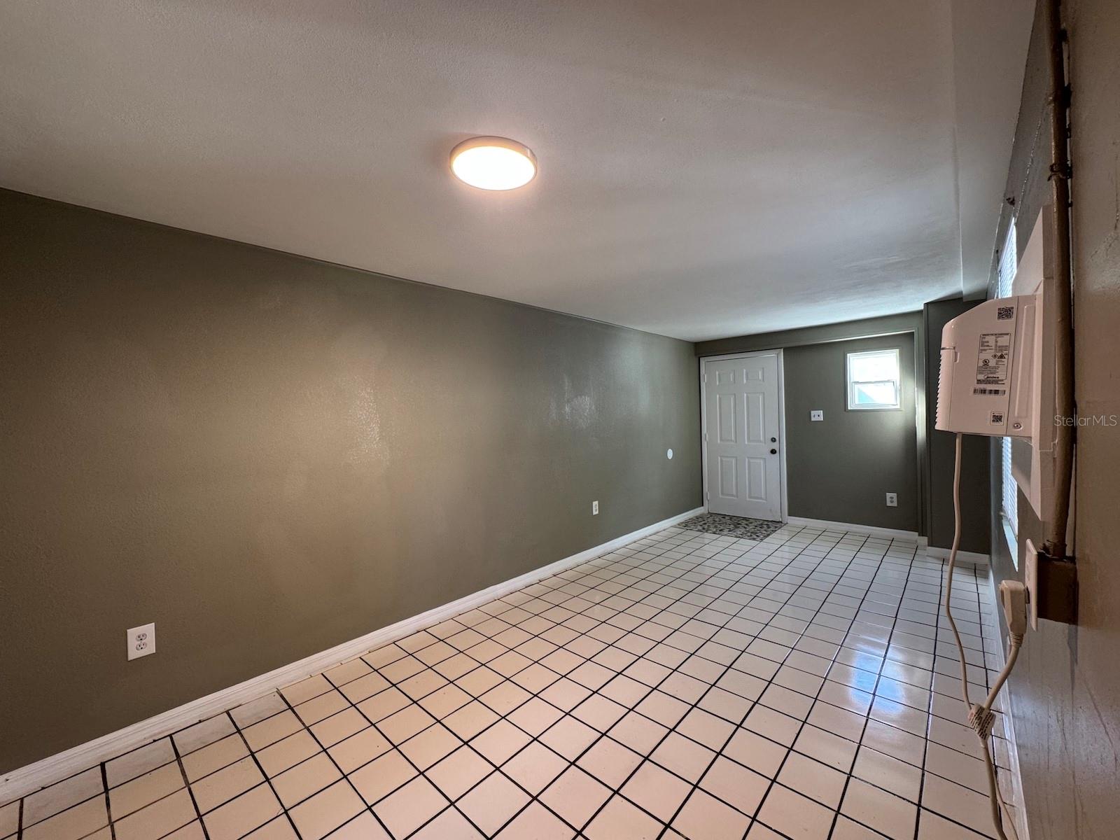 Image 3 of 7 For 2913 10th Street A