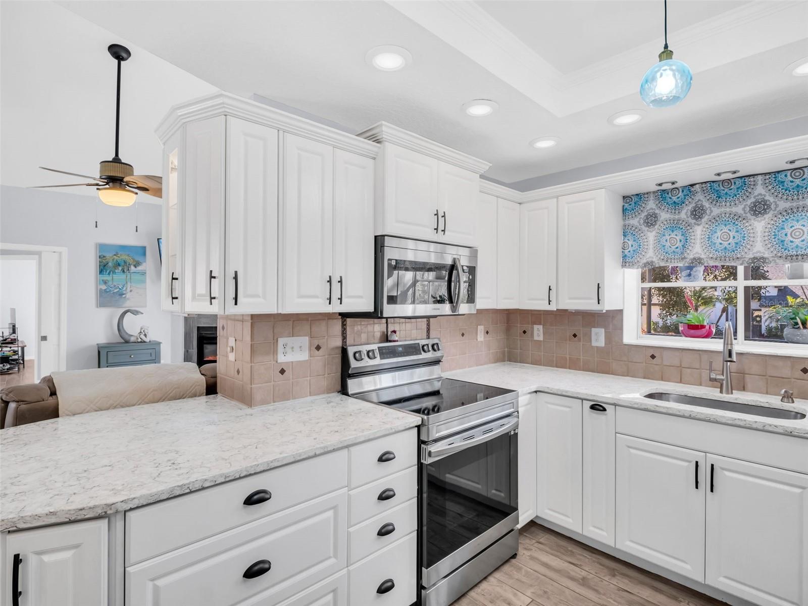 Listing photo id 16 for 4787 Klosterman Oaks Boulevard