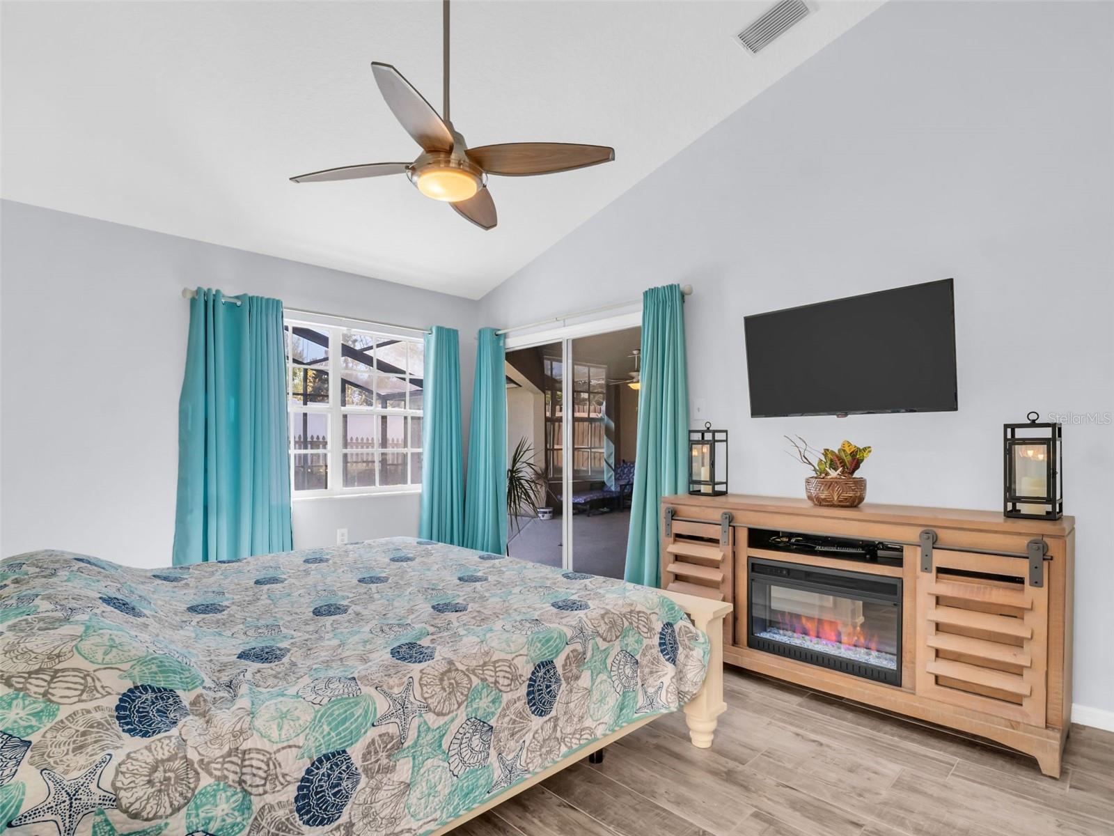 Listing photo id 21 for 4787 Klosterman Oaks Boulevard