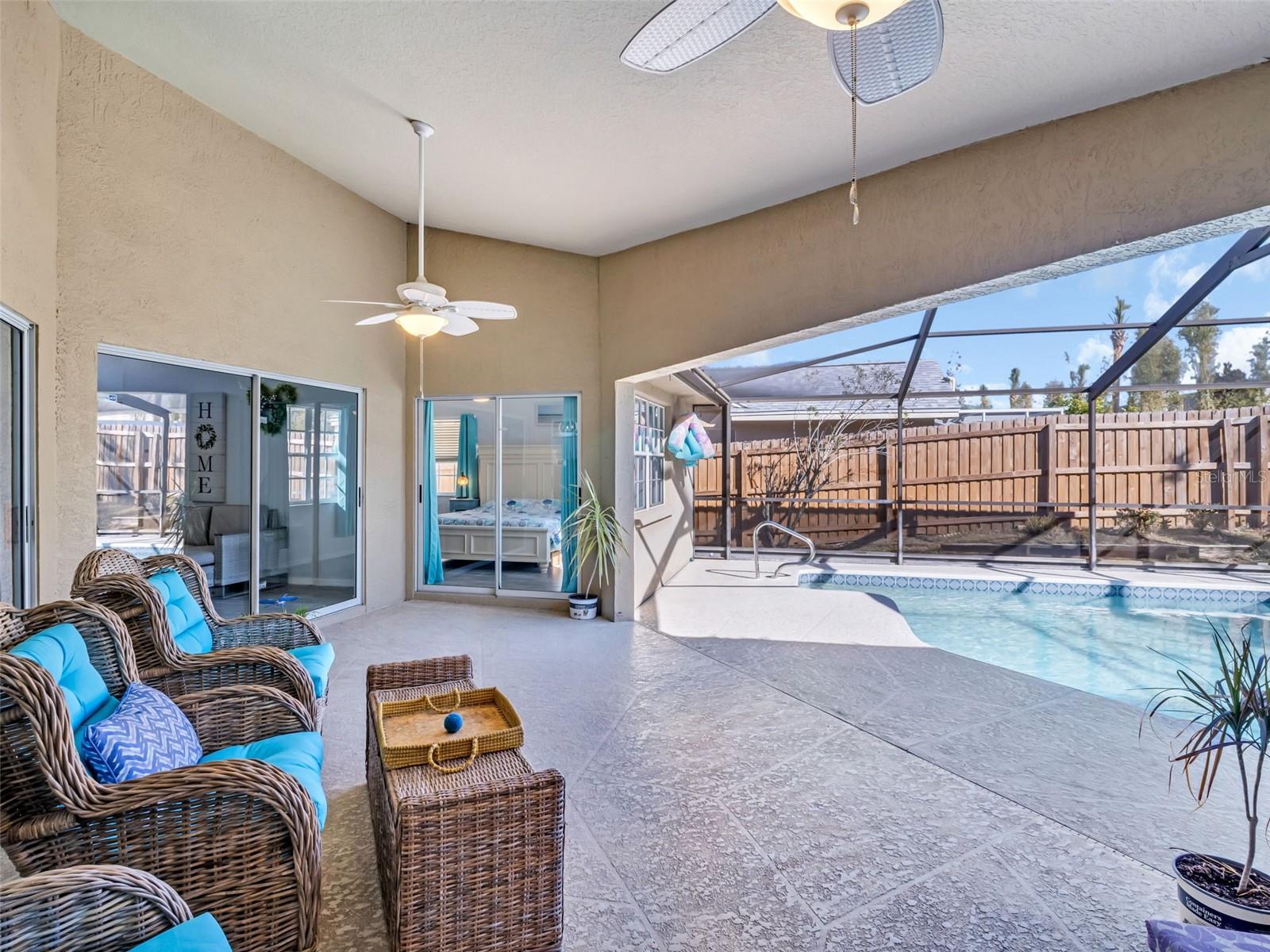 Listing photo id 1 for 4787 Klosterman Oaks Boulevard