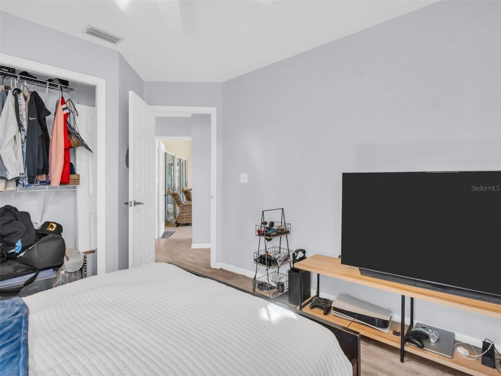 Listing photo id 32 for 4787 Klosterman Oaks Boulevard