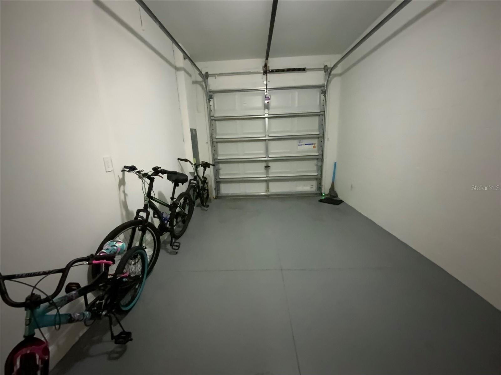 Image 12 of 25 For 10823 Fort White Court