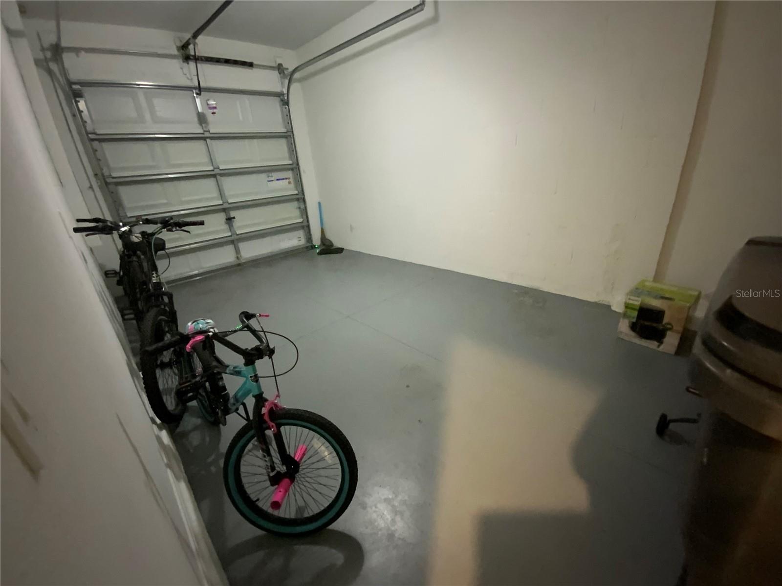 Image 13 of 25 For 10823 Fort White Court