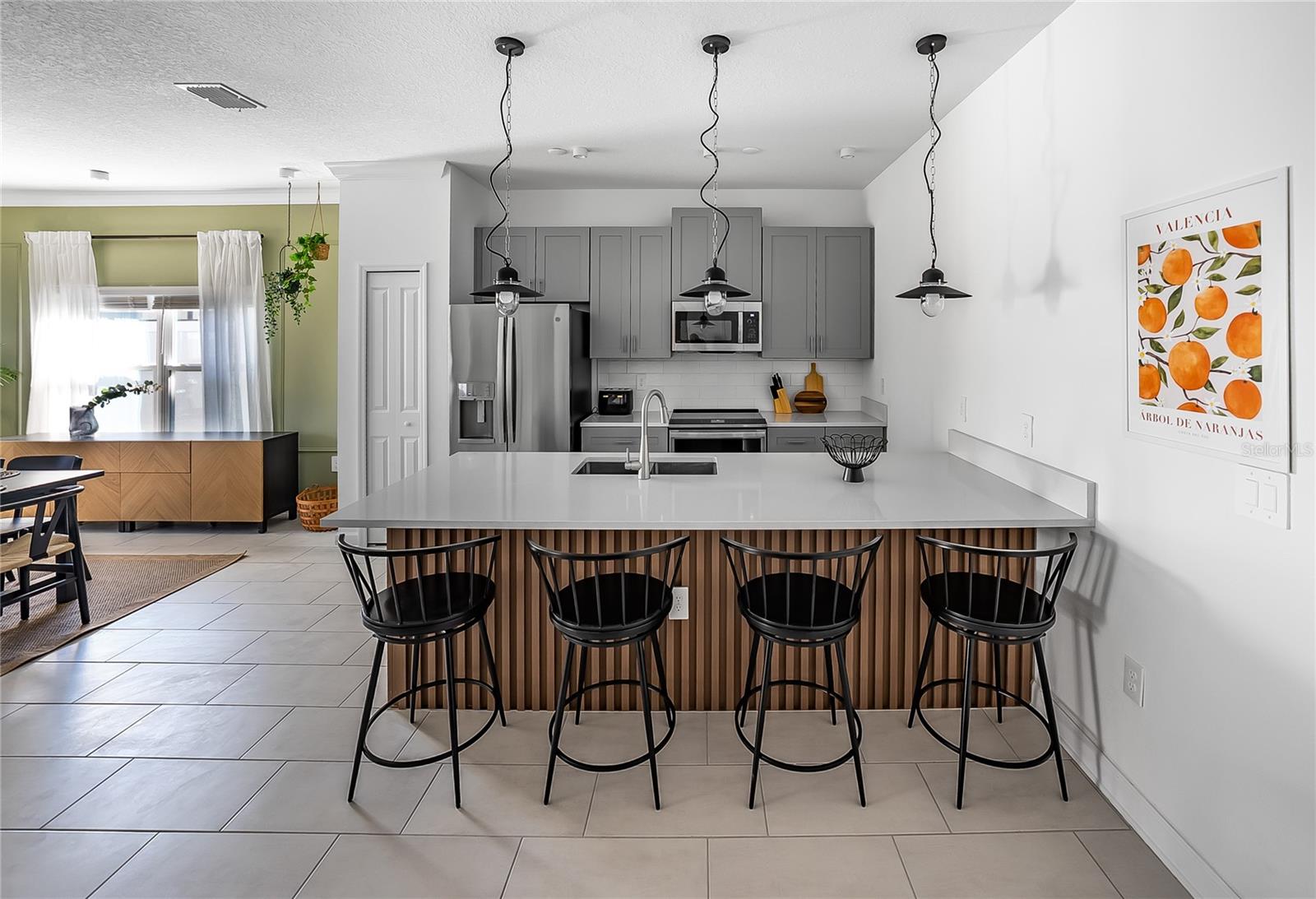 Image 2 of 68 For 2633 Scrapbook Street