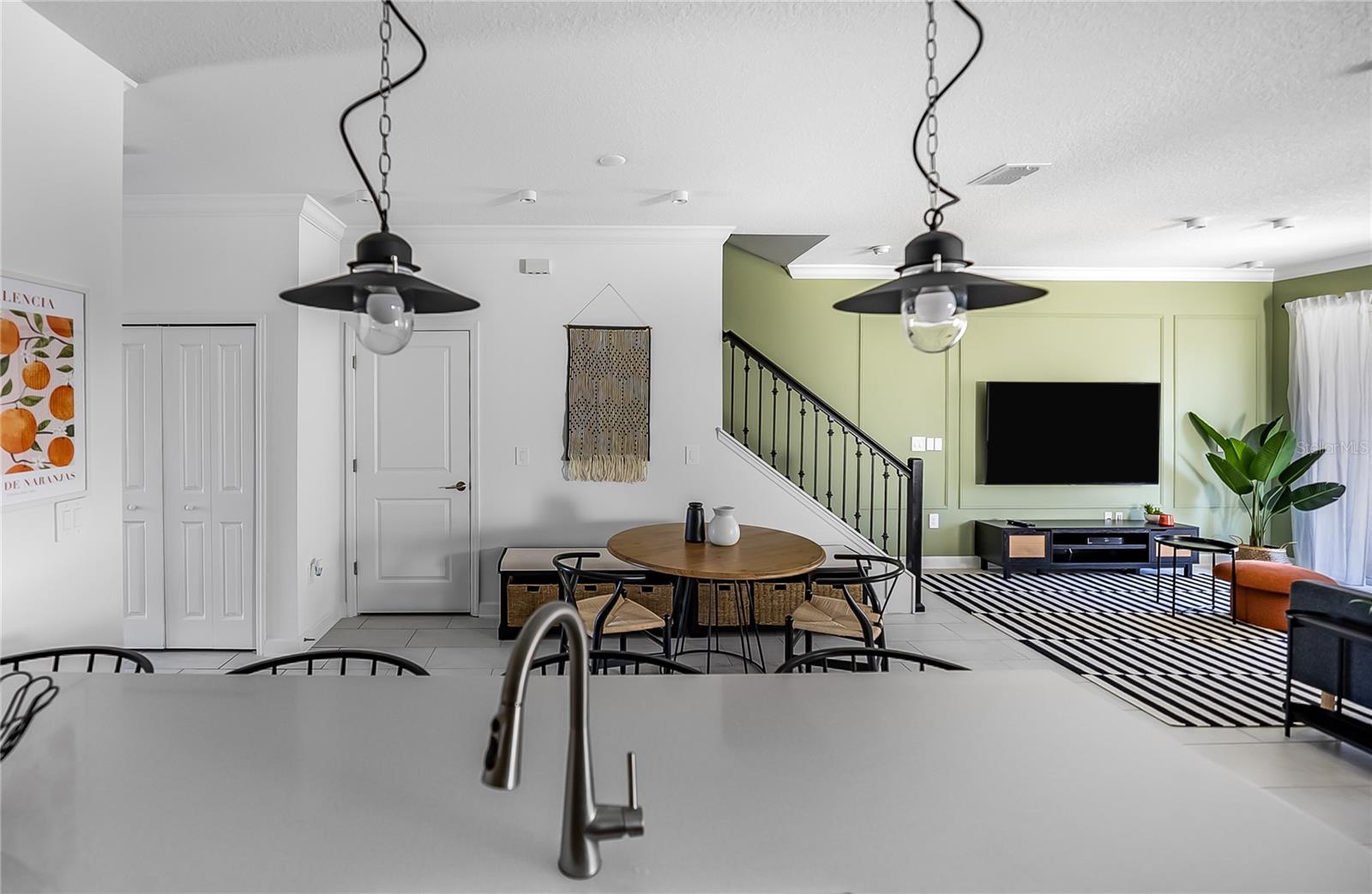 Image 4 of 68 For 2633 Scrapbook Street