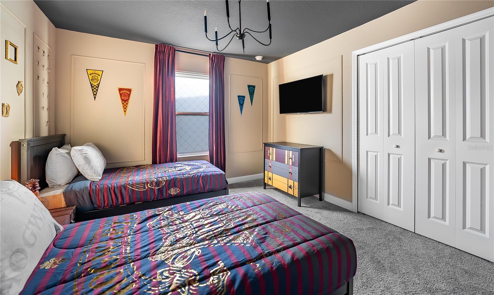 Image 43 of 68 For 2633 Scrapbook Street