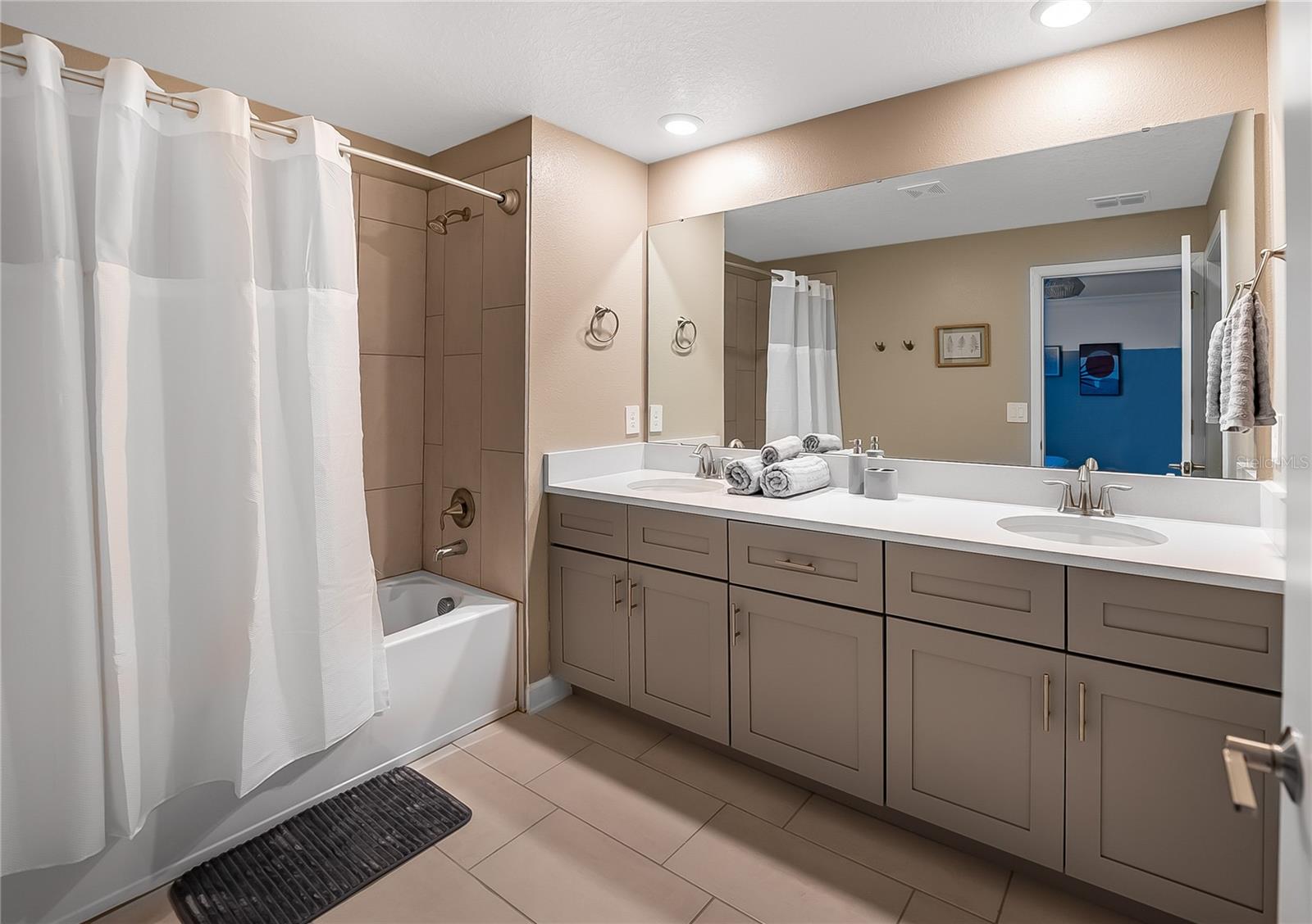 Image 63 of 68 For 2633 Scrapbook Street