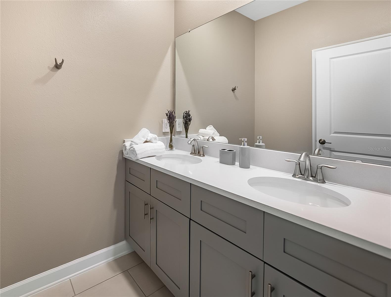 Image 64 of 68 For 2633 Scrapbook Street